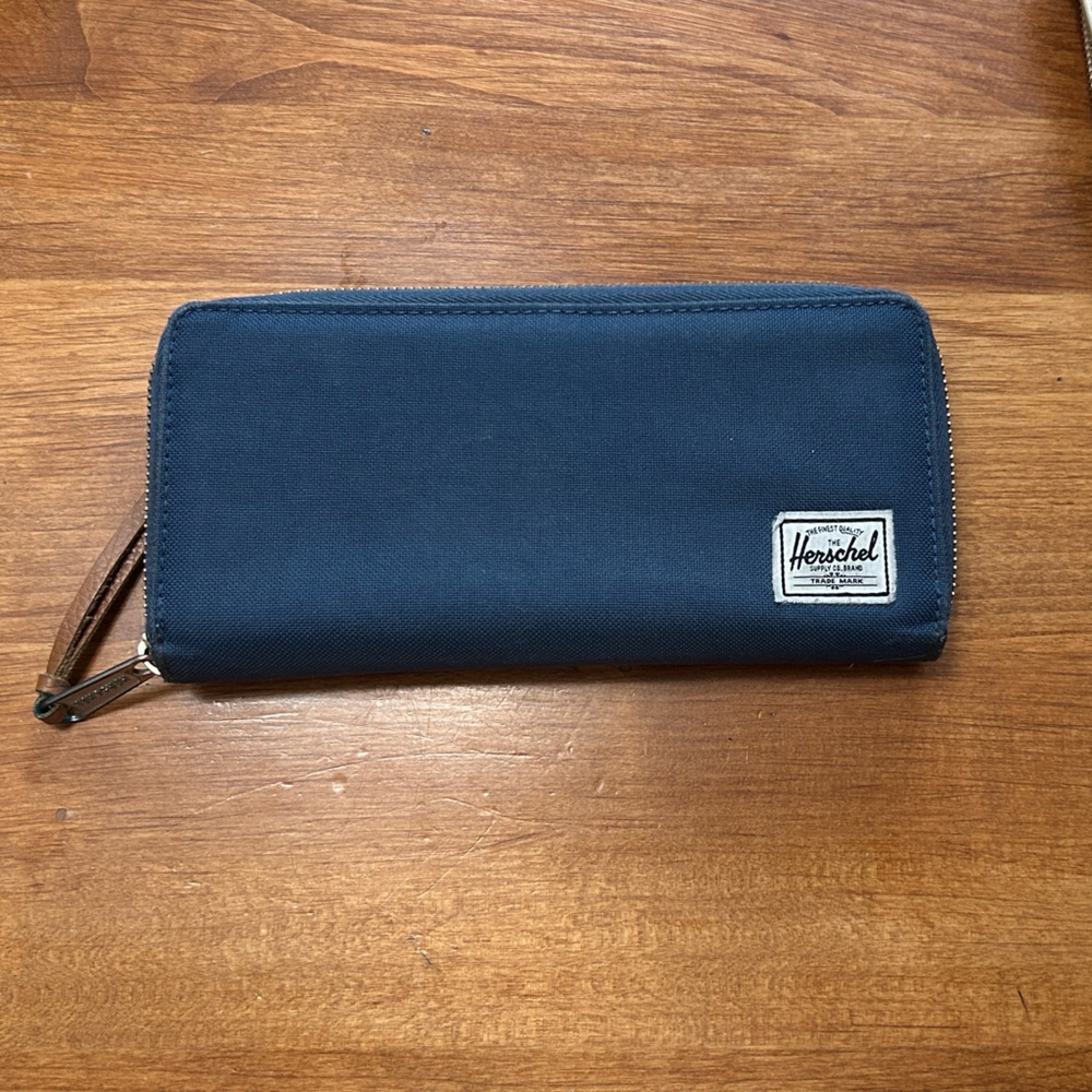 Herschel Supply Company Navy Blue Wallet